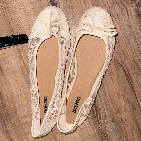 BONGO Shoes Bongo New White Shoes Size M27 Poshmark